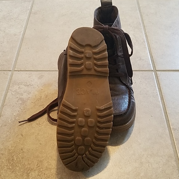 Childrens Place Boys Boots - Picture 4 of 4